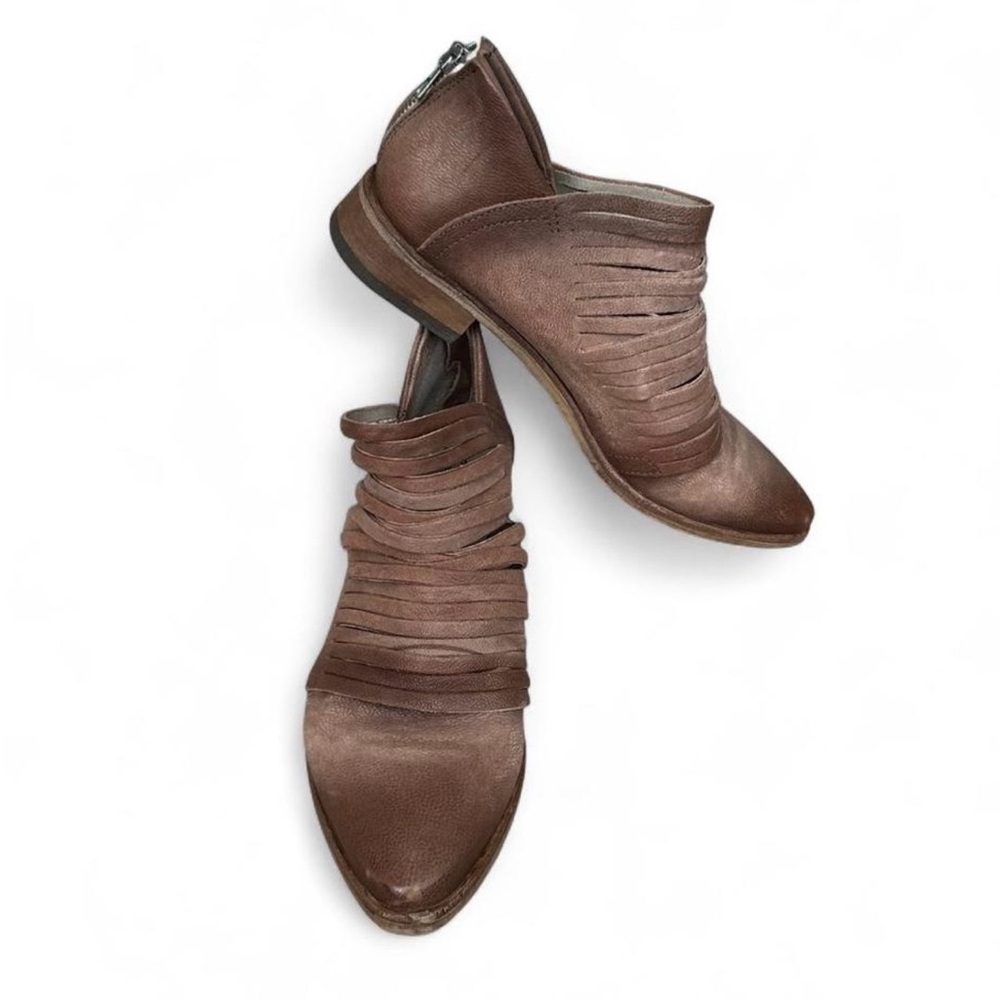 Free People Women's Genuine Leather Slip On  Shoes Flats sz 41  Brown